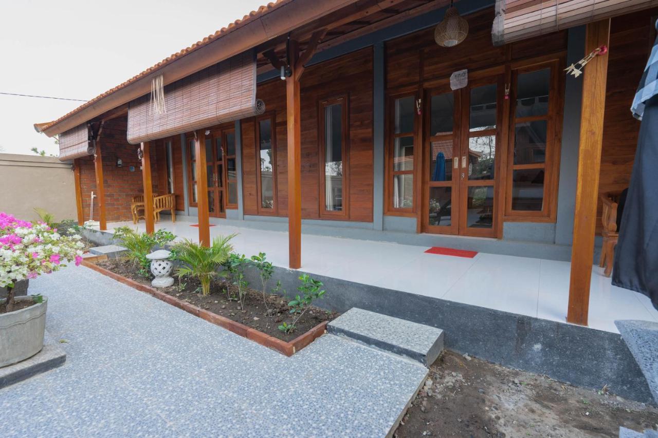 Garvi Villa การางาเซ็ม ภายนอก รูปภาพ