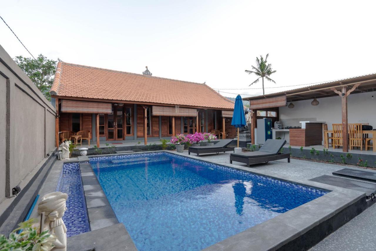 Garvi Villa การางาเซ็ม ภายนอก รูปภาพ