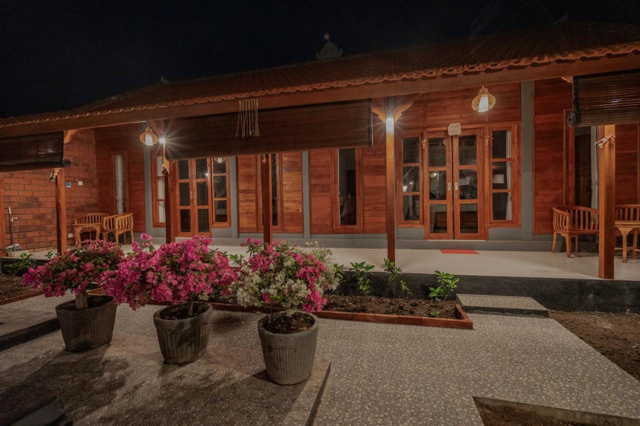 Garvi Villa การางาเซ็ม ภายนอก รูปภาพ