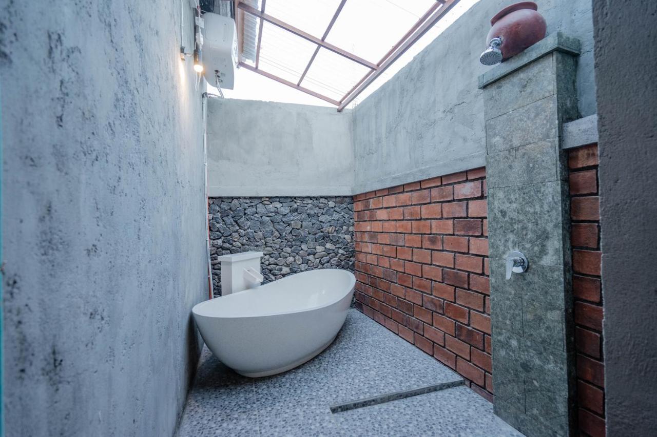 Garvi Villa การางาเซ็ม ภายนอก รูปภาพ